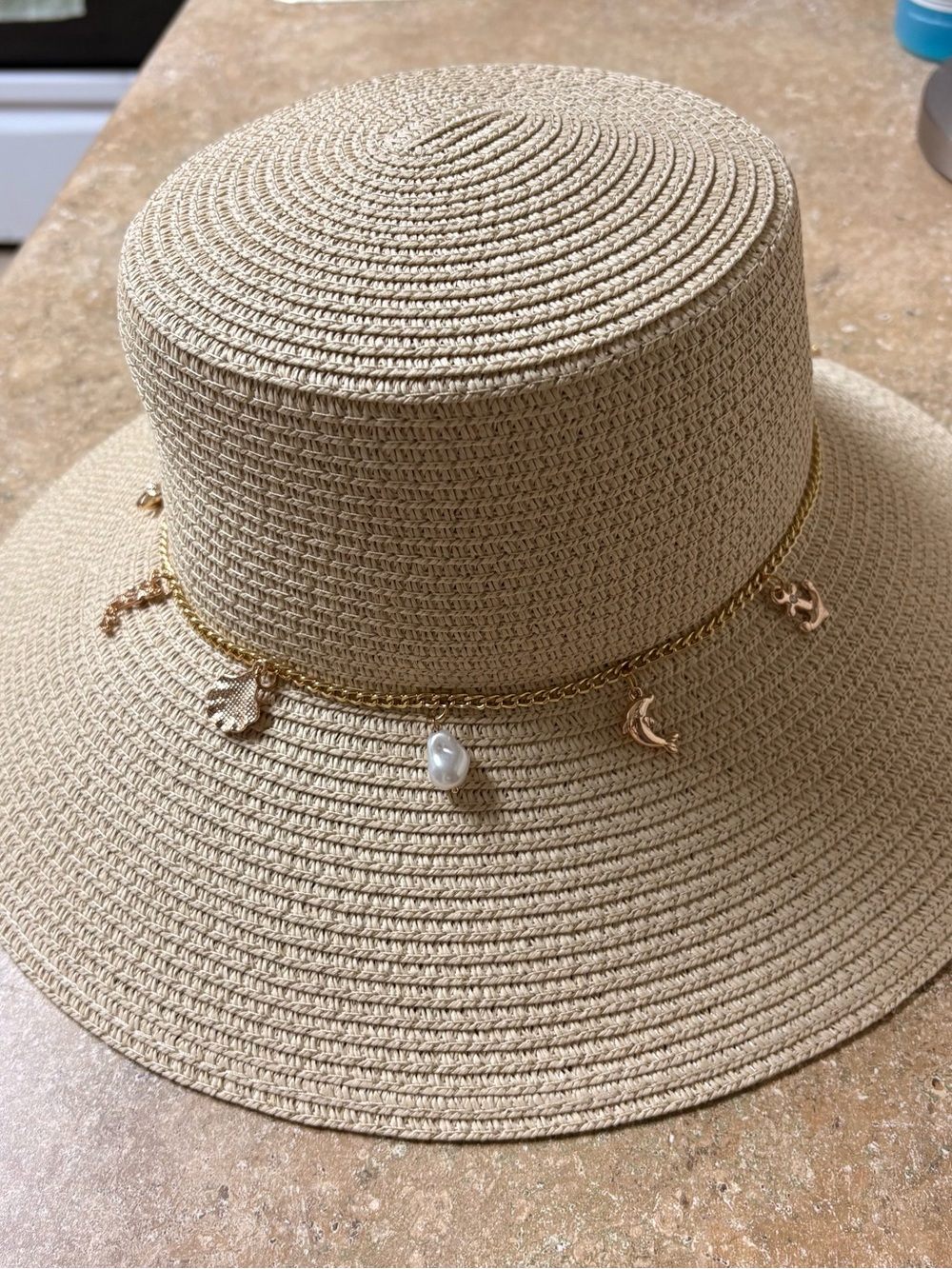 ME Makeover Essentials Beige Wide-Brim Straw Hat with Gold Charm Chain